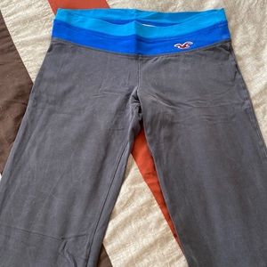 Hollister boot-cut yoga pants: Size Medium